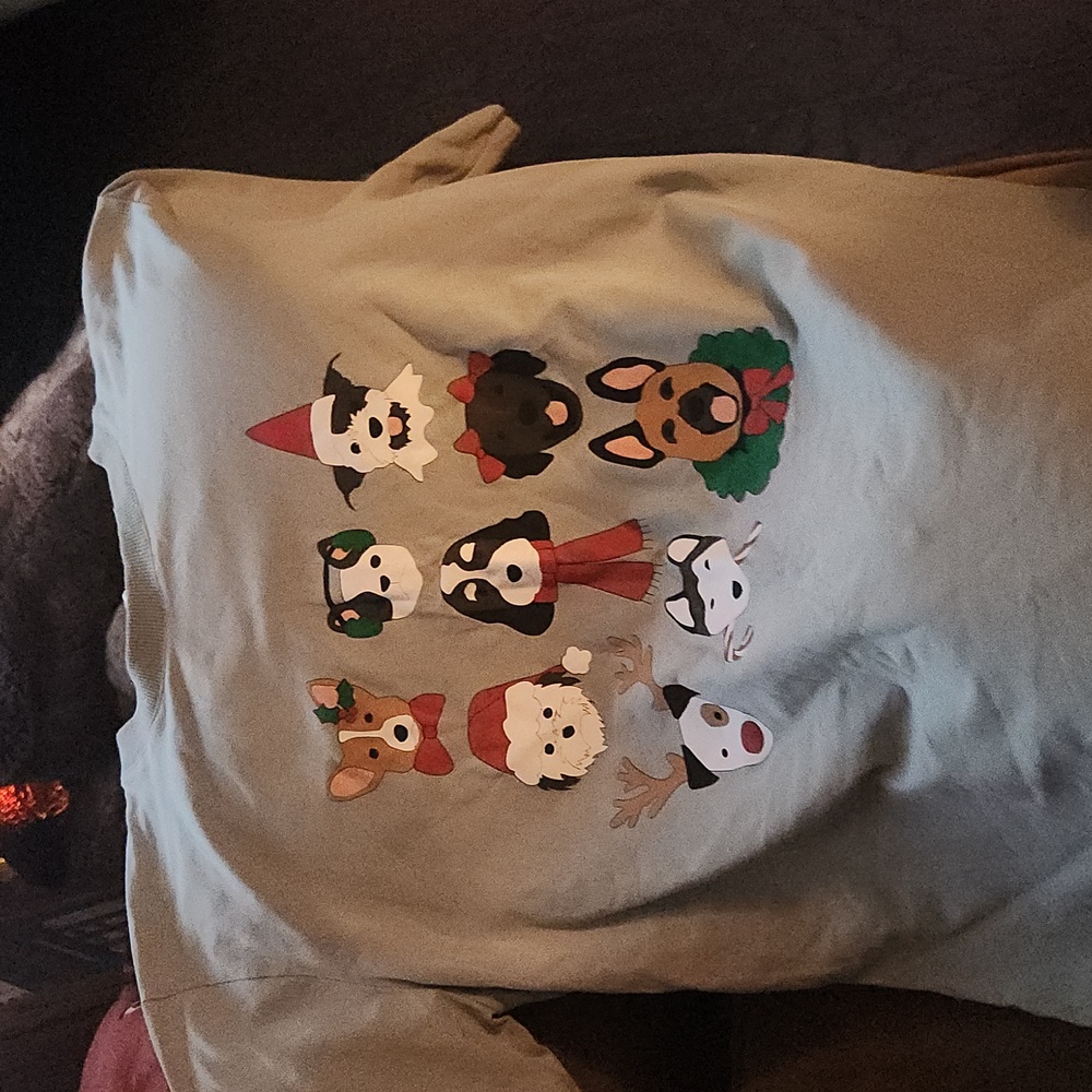 Dog Christmas T-shirt *nice quality*  XL